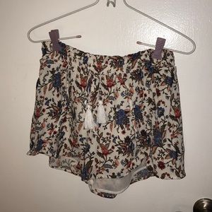 American eagle high waited flowy shorts!